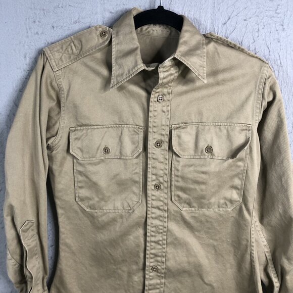 Vintage WWII Uniform Shirt Mens XS Khaki Long Sleeve Red Four Leaf Clover Patch - Picture 2 of 16